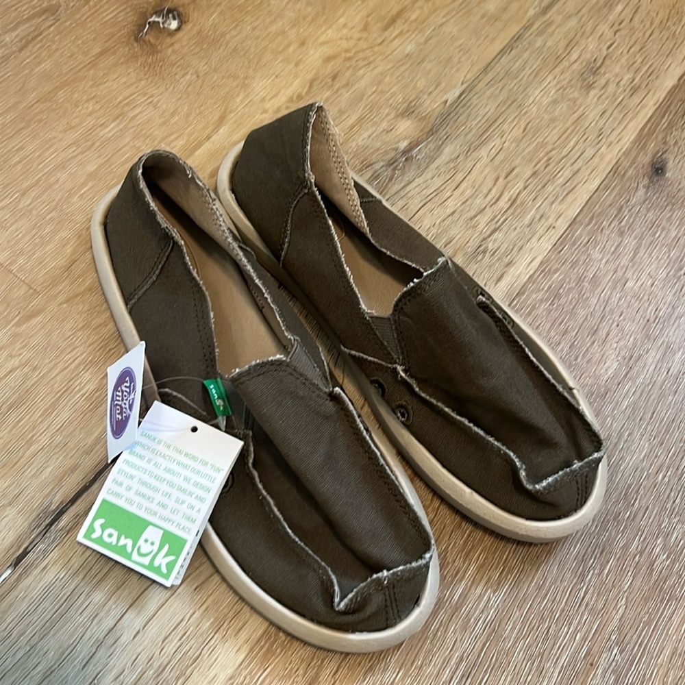 Sanuk Loafers Size 6 Women’s Donna Daily Army Green